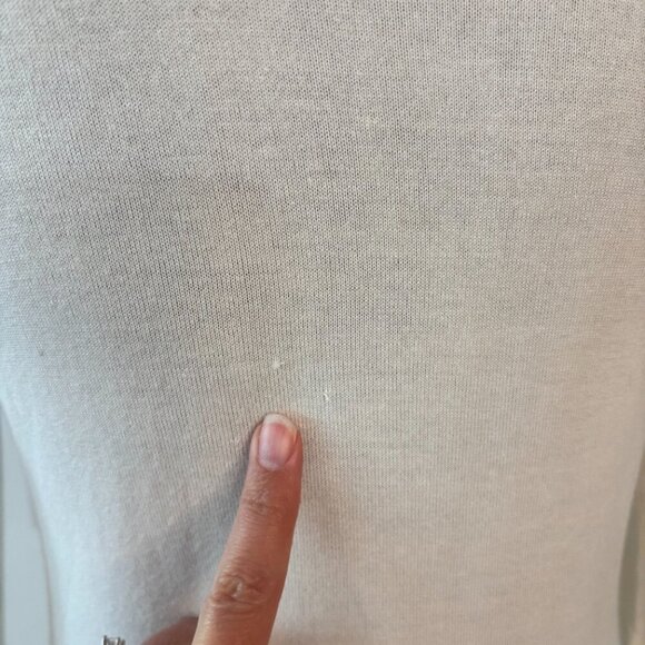 Nic + Zoe V-Neck Sweater Tee in Cream - Size XS - NWOT - Picture 7 of 8